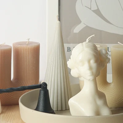 شمع دکوراتیو مخروطی شیاردار سبز