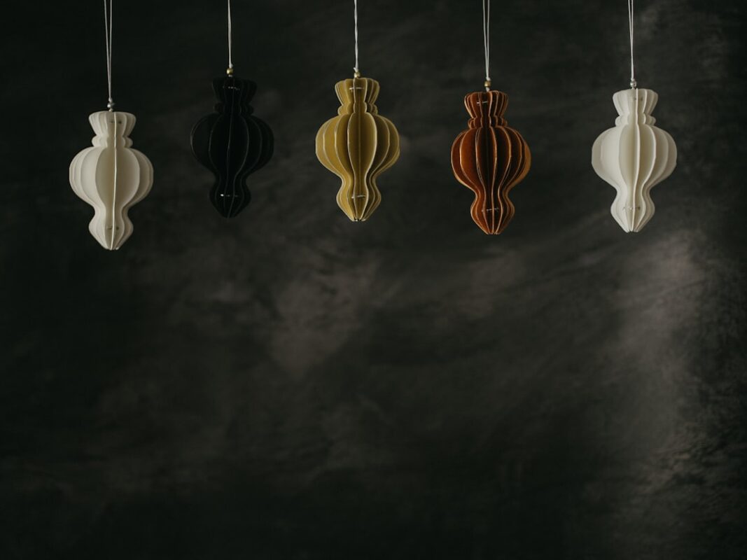 دکوراسیون لوکس: تجمل و زیبایی در فضای زندگی شما 2 d8b3d8a8daa9e2808cd987d8a7db8c-d985d8aed8aad984d981-d8afdaa9d988d8b1d8a7d8b3db8cd988d986-d984d988daa9d8b3-1754623841-1067x800